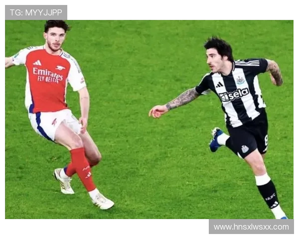 阿克防守站位表现稳健，近期比赛持续提升后防稳定性