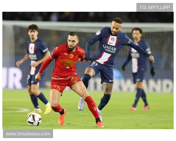 巴黎中场失控问题显现，攻防转换表现波动对赛季走势形成制约